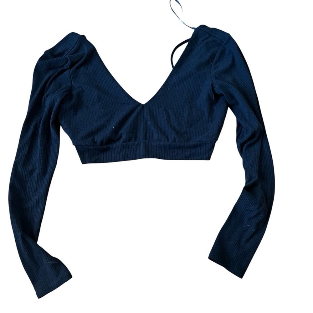 Forever 21 Black V-Neck Crop Top